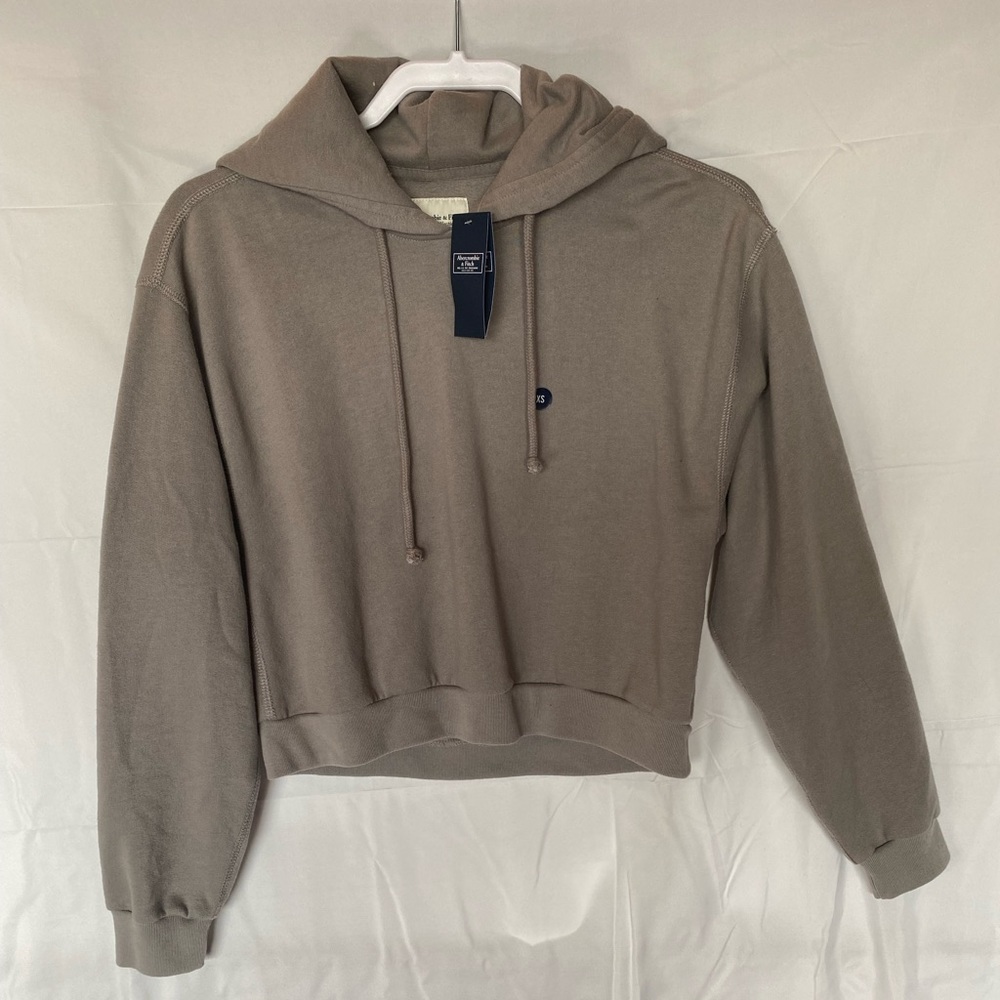NWT Abercrombie & Fitch cropped hoodie